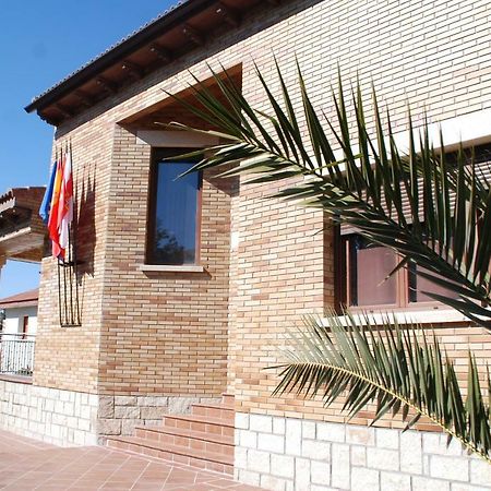Casa Rural Mirando A Gredos Cadalso de los Vidrios Exterior foto