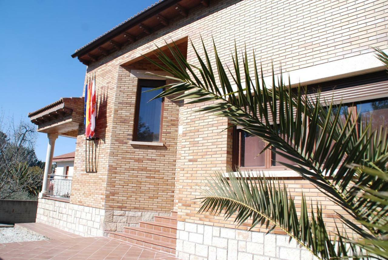 Casa Rural Mirando A Gredos Cadalso de los Vidrios Exterior foto