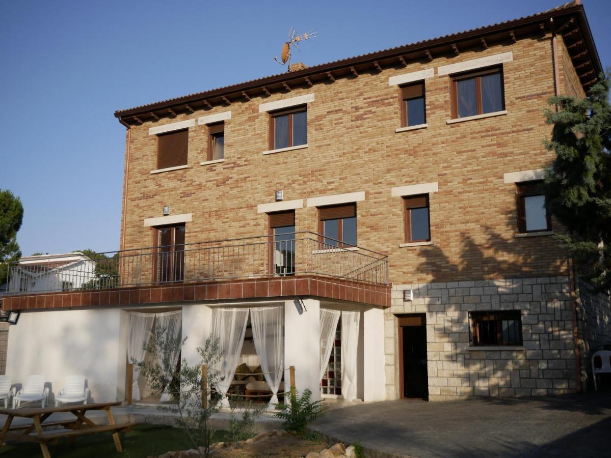 Casa Rural Mirando A Gredos Cadalso de los Vidrios Exterior foto